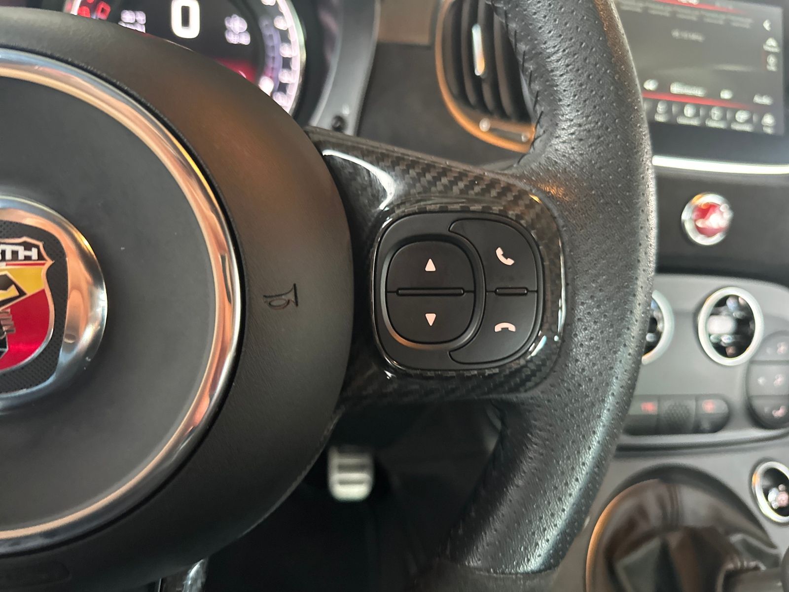 Fahrzeugabbildung Abarth 595C Competizione KLIMA NAV DAB PDC ALU