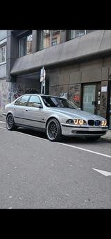 BMW E39 528 1999 - BMW 528: E39
