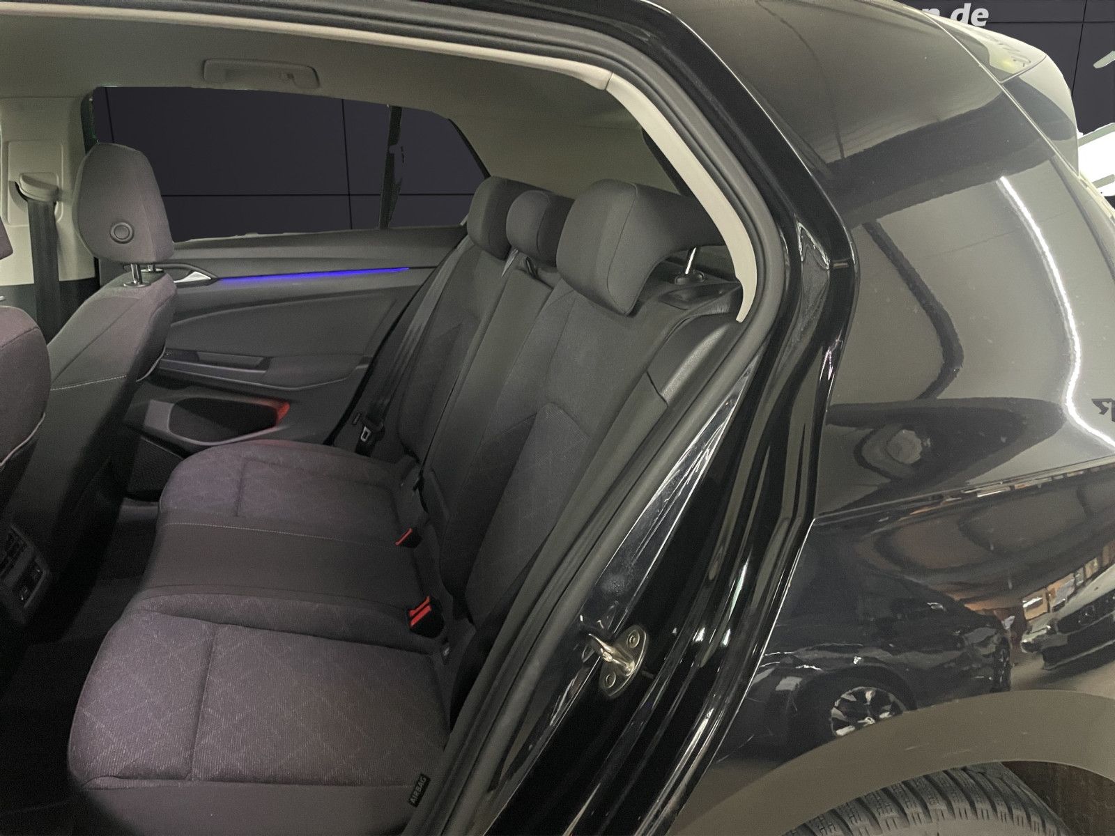 Fahrzeugabbildung Volkswagen Golf VIII*Standheizung*Kamera*Navi*ACC*SitzHZ*