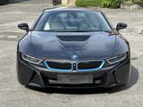 BMW i8 Coupe Pure Impulse *HEAD-UP*20 W-SPEICHEN*KAM - BMW i8