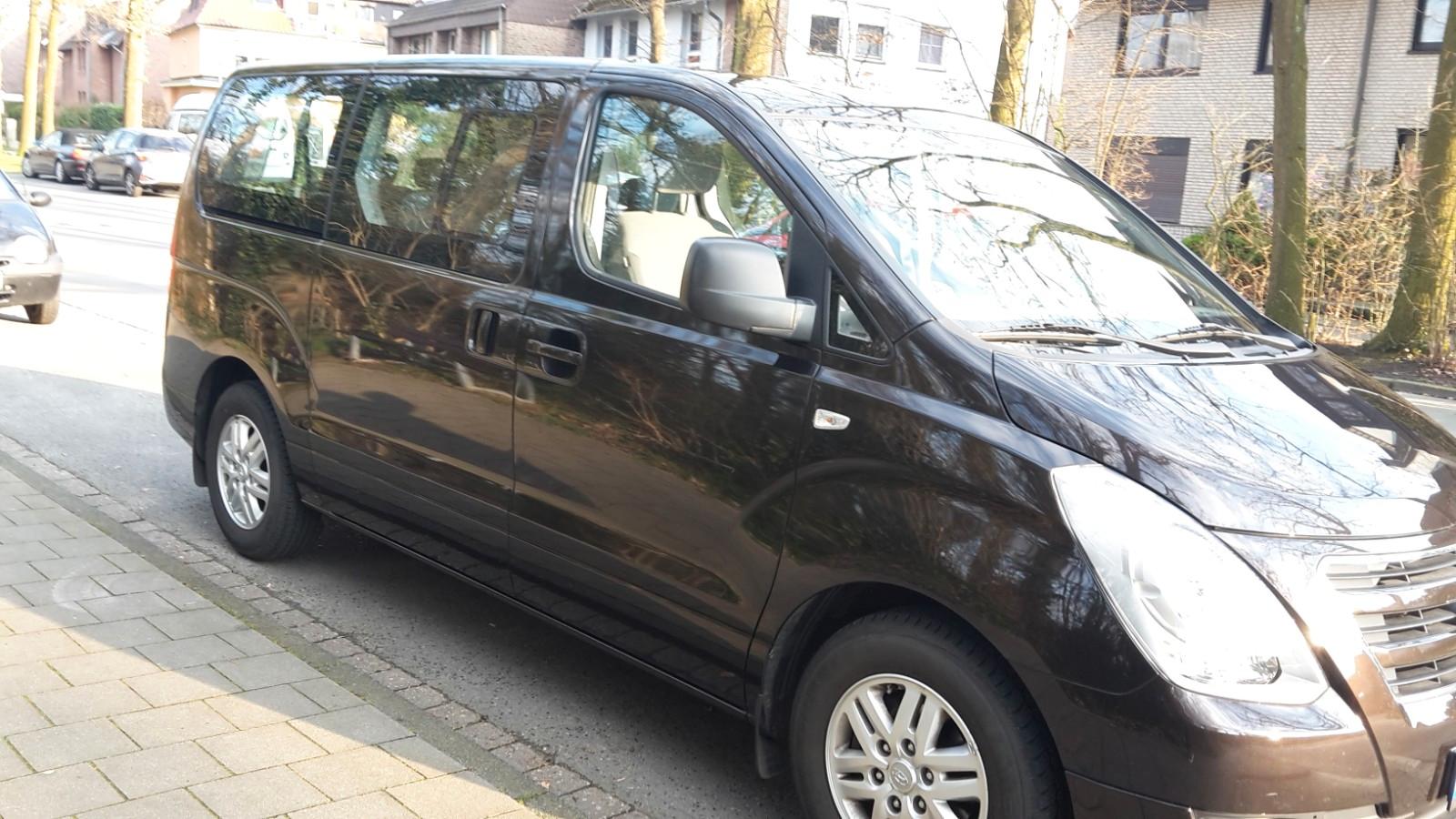 Hyundai H-1 8-Sitze 
