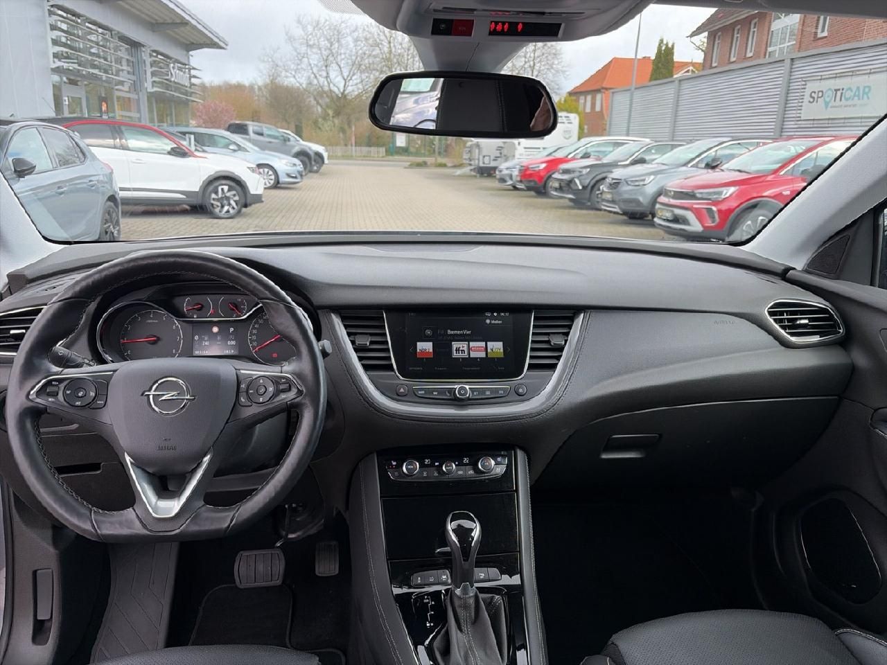 Fahrzeugabbildung Opel Grandland 2,0 Ultimate Automatik