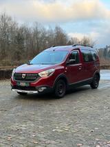 Dacia Dokker Stepway Prestige Diesel/Navi/Kamera/Klima - rote Dacia Dokker