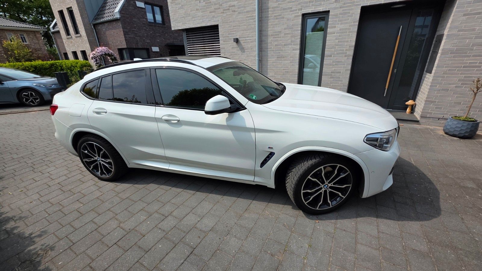 BMW X4 XDrive 30i M Vollausstattung Top Zustand