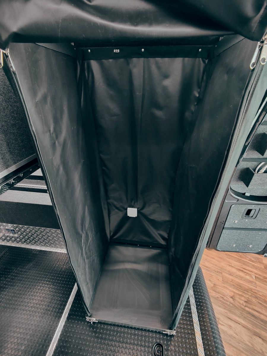 Fahrzeugabbildung Mercedes-Benz X-CROSSVAN  RWD #stealthcamper