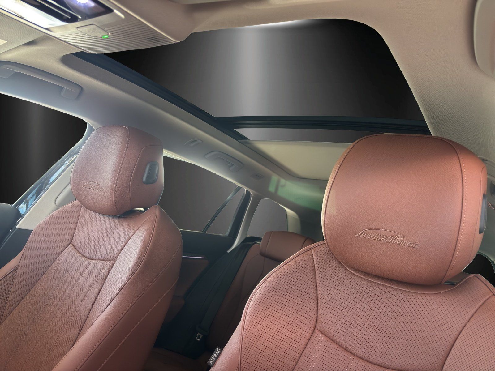 Fahrzeugabbildung SKODA Superb Combi L&K 2,0 TDI 142 kW DSG 4x4