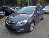 Opel Astra J Lim.TURBO/ Design Edition /TÜV/AU 03/27 - Opel Astra aus 2011: Design Edition