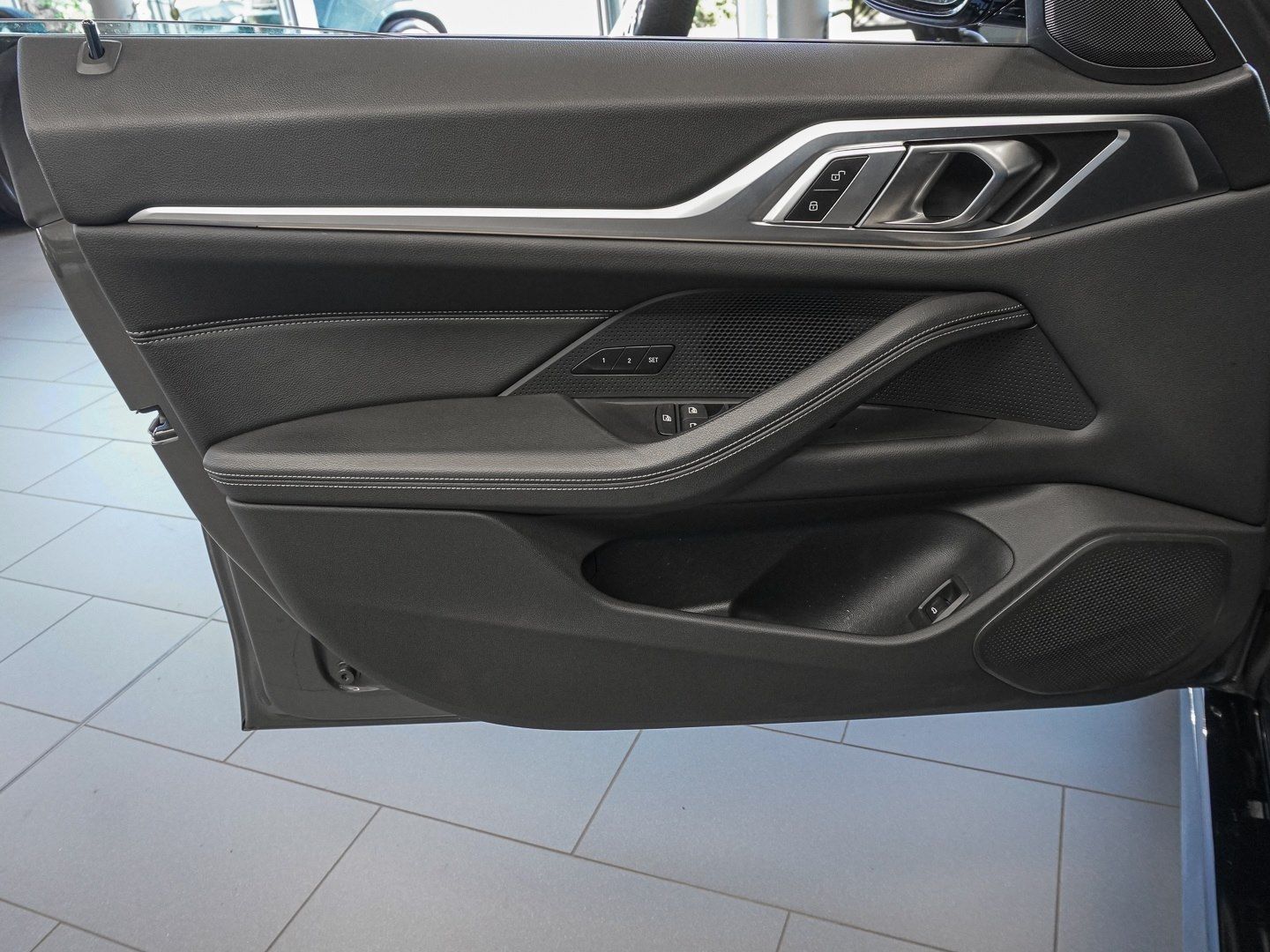 BMW i4 eDrive40 M Sport ACC RFK NAVI LED PDC V+H LM foto 16