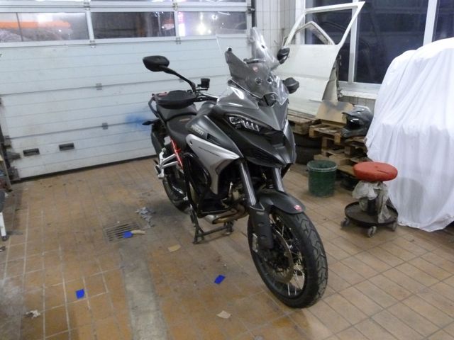 Ducati Multistrada V4 S Radar Travel Speichenräder