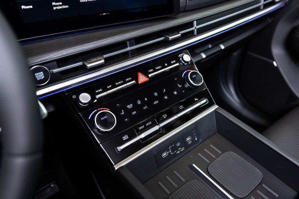 Fahrzeugabbildung Hyundai SANTA FE Hybrid SIGNATURE Digital Key