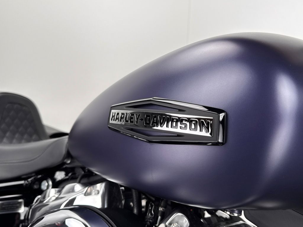 Fahrzeugabbildung Harley-Davidson STREET BOB *NEUWERTIG *ANSCHLUSSGARANTIE 06/29