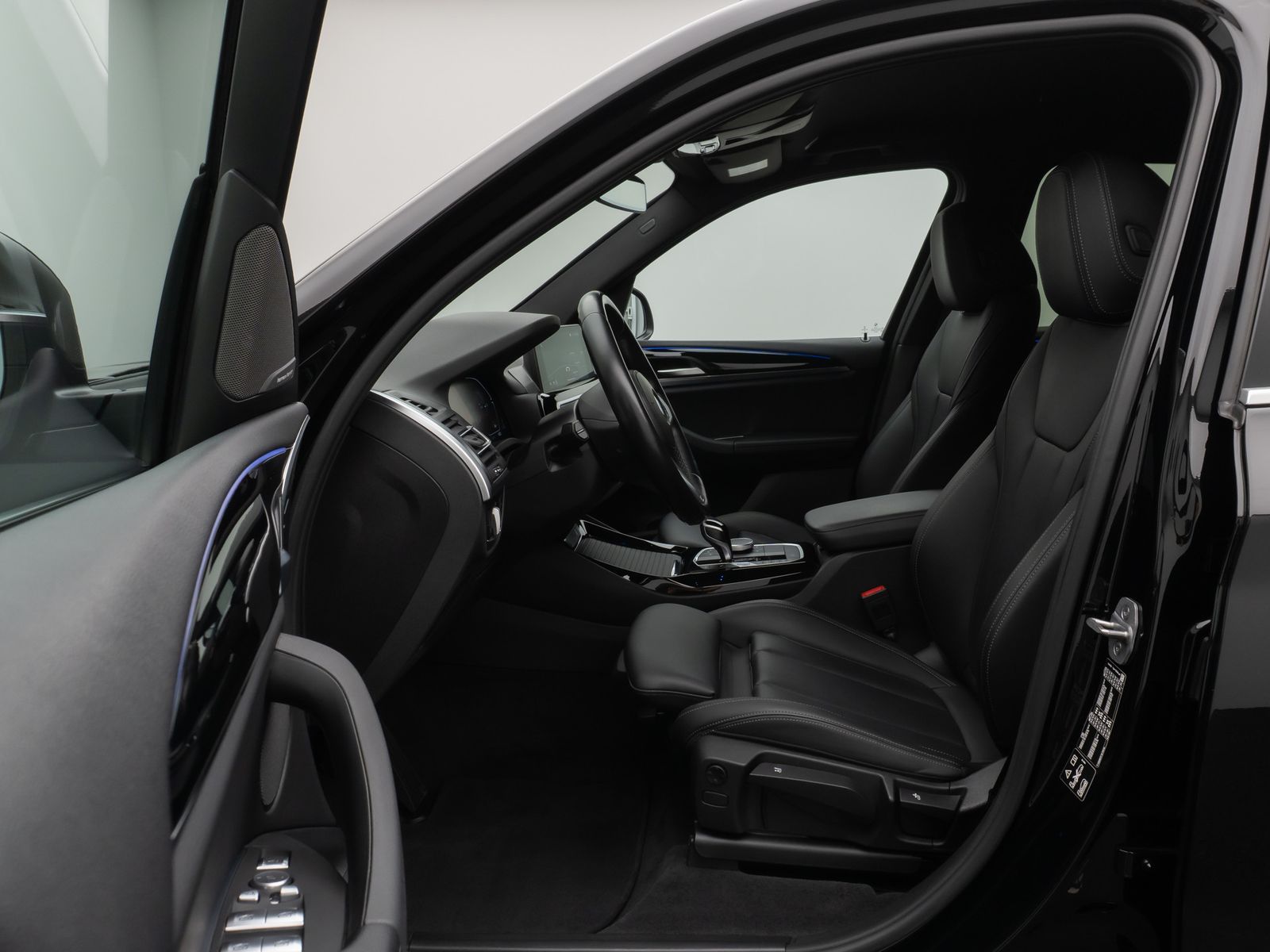 Fahrzeugabbildung BMW X3 xD20d Kamera DAB H/K M Sportfahrwerk 19Zoll