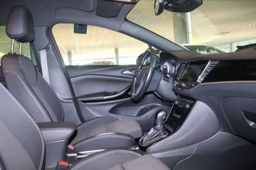 Fotografie des Opel Astra 1.4 Turbo S/S AT ST Innovation Navi/ACC/LE