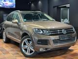Volkswagen TOUAREG V6 ACC LEDER 12W-KOMFORTSITZE KEYLESS ST - Volkswagen Touareg: V12
