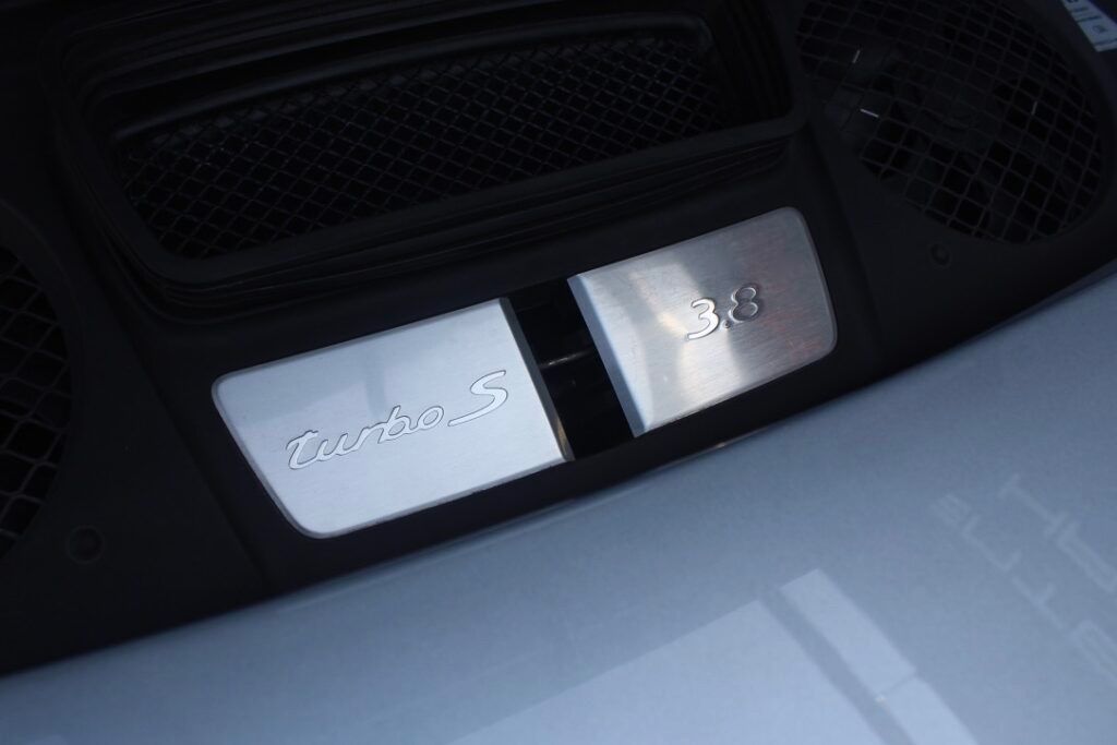 Porsche 911 Turbo S foto 32