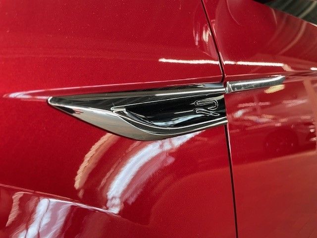 Fahrzeugabbildung Volkswagen T-Roc Cabriolet R-Line 1.5 TSI DSG Sportpaket Na
