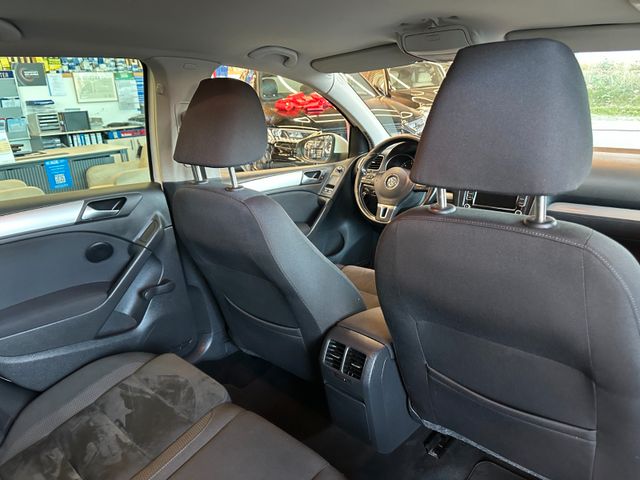 Volkswagen Golf VI*TEMPO*NAVI*PDC*ALCANTARA*1-HAND*