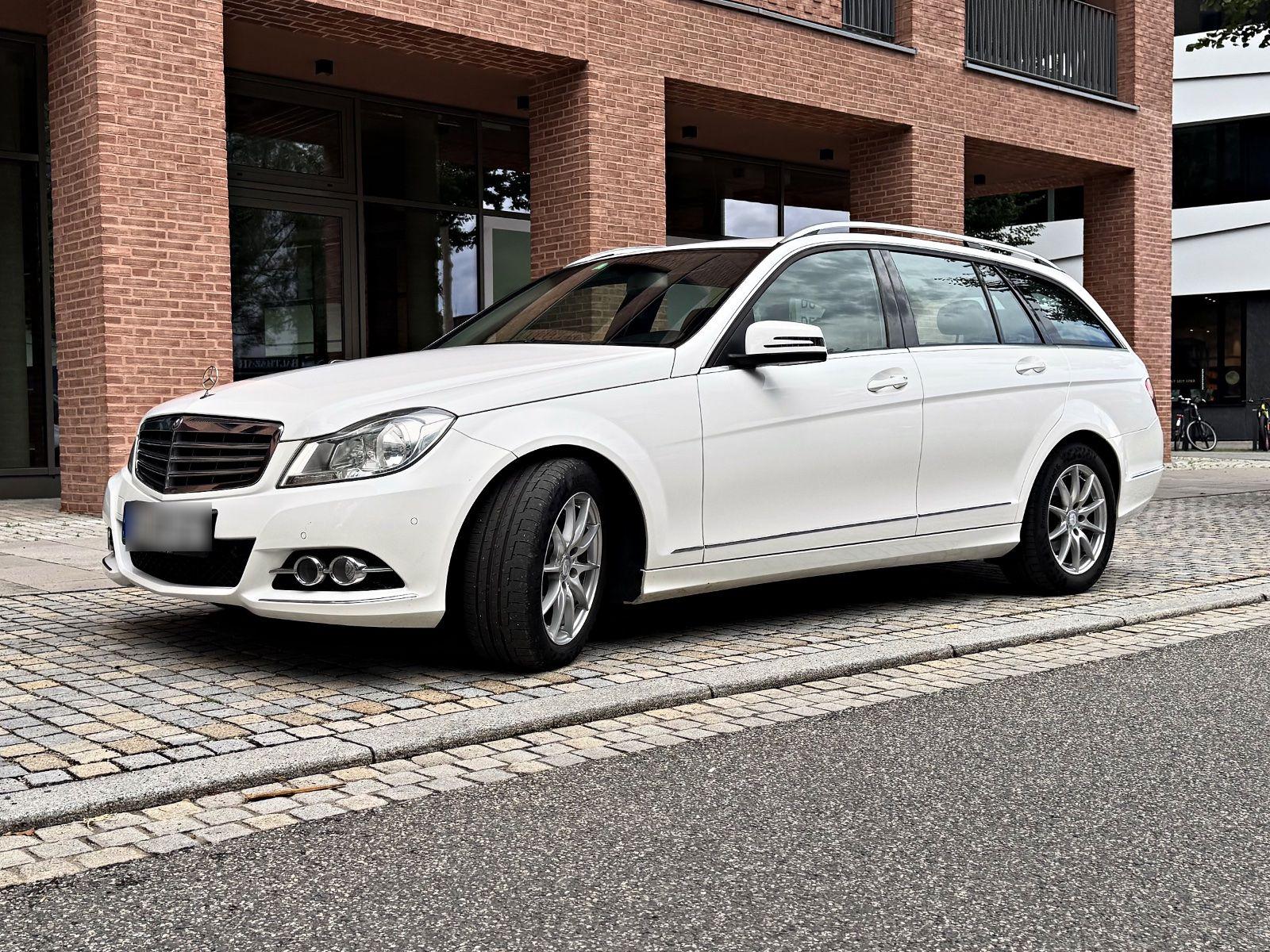 Mercedes-Benz C200 2012 — photo 5