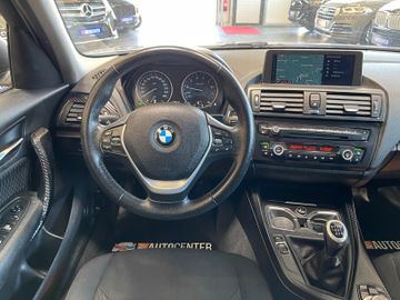 BMW 118  1 Lim. 5-trg. 118 i *NAVI*PDC*SZHZ*TEMPOMAT