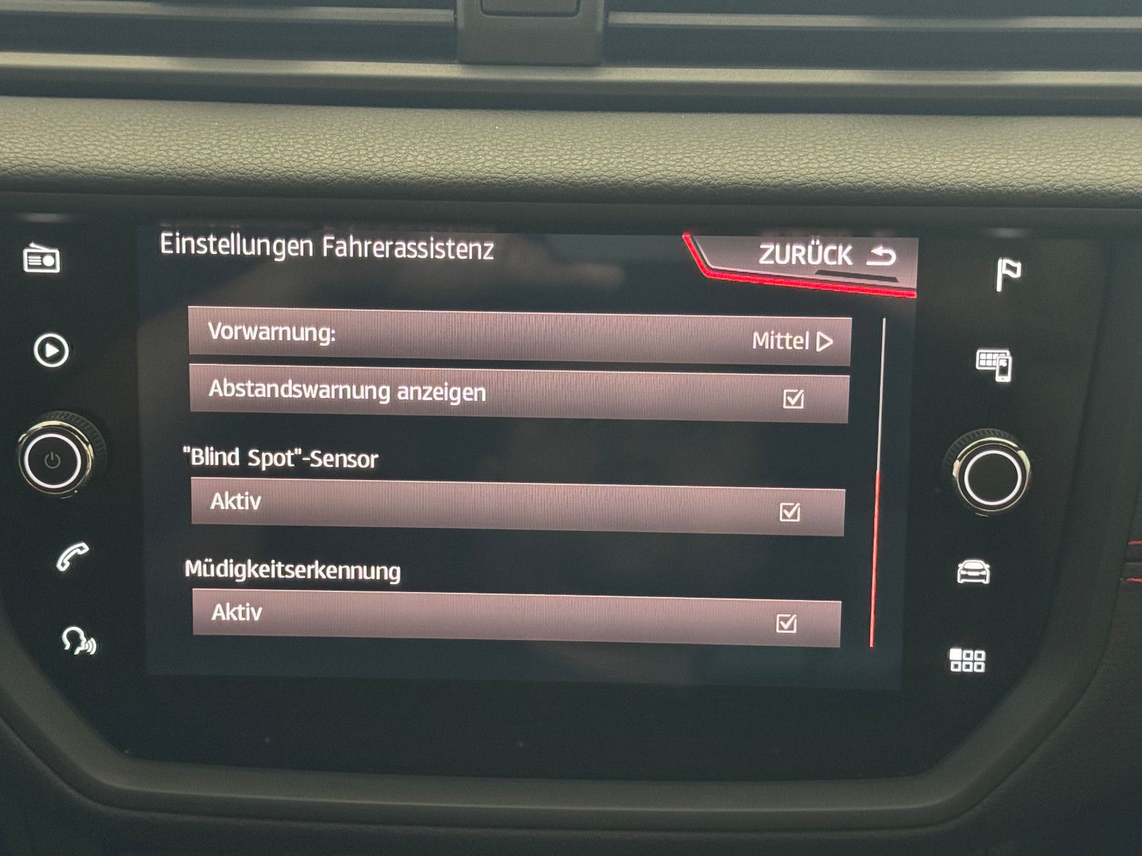 Fahrzeugabbildung SEAT ARONA SPORTPAKET FR-LINE DSG ACC LED BEATS KESSY