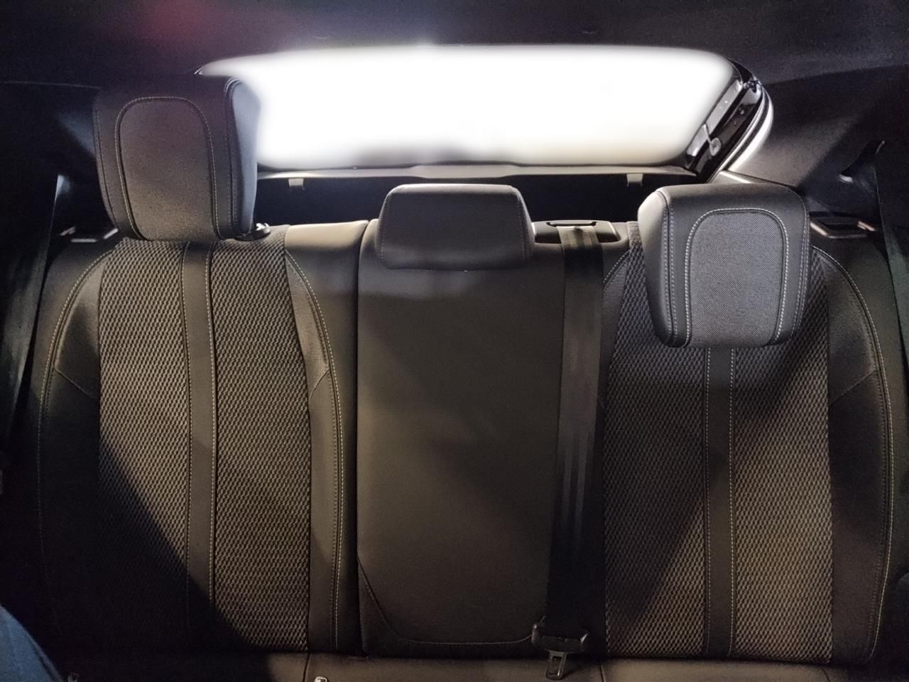 Fahrzeugabbildung Peugeot 208 GT Hybrid 145 e-DSC6