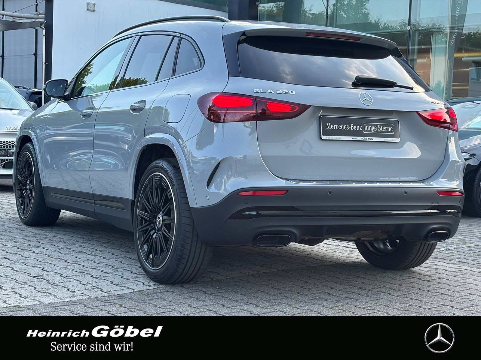 Fahrzeugabbildung Mercedes-Benz GLA 220 4M AMG*AHK*NIGHT-PAKET*MULTIBEAM*20ZOLL