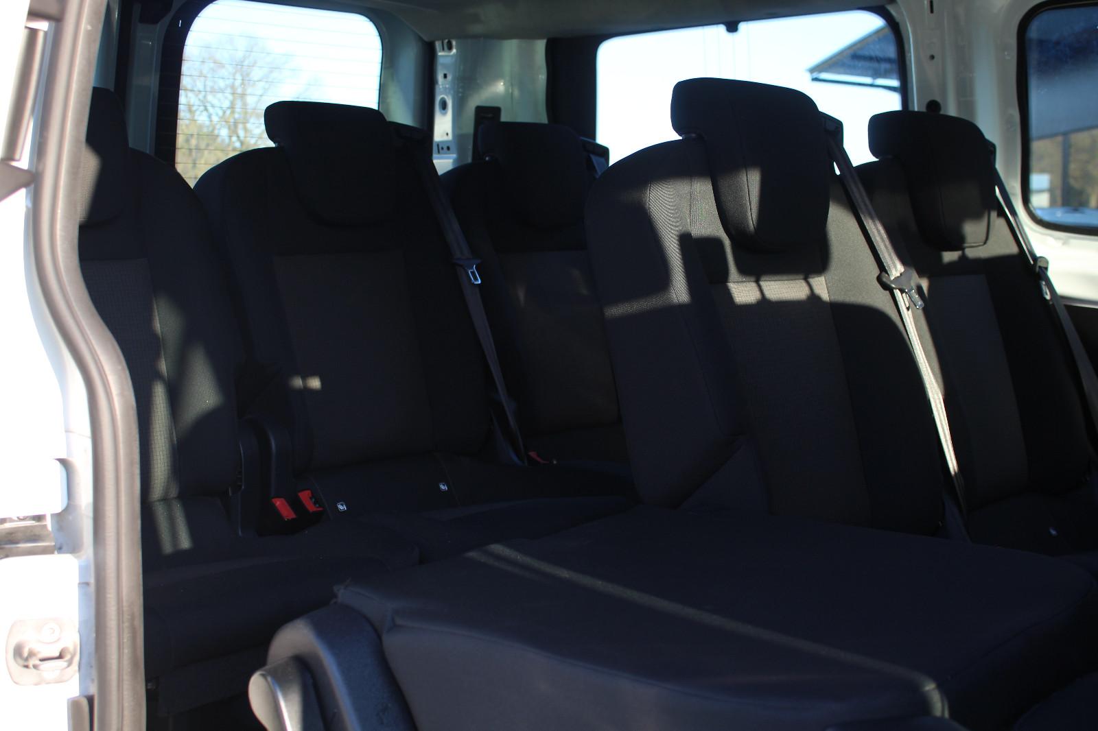 Ford Transit Custom Kombi 320 L1 (9 Sitzer)