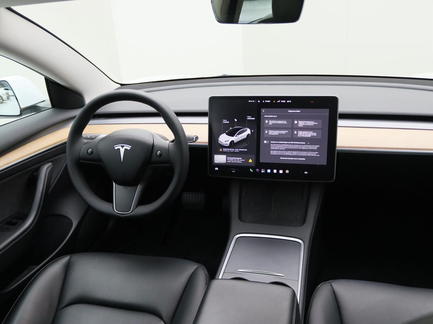 Tesla Model 3 Standard RWD Plus 91.5% SoH FACELIFT [ A imagem 3