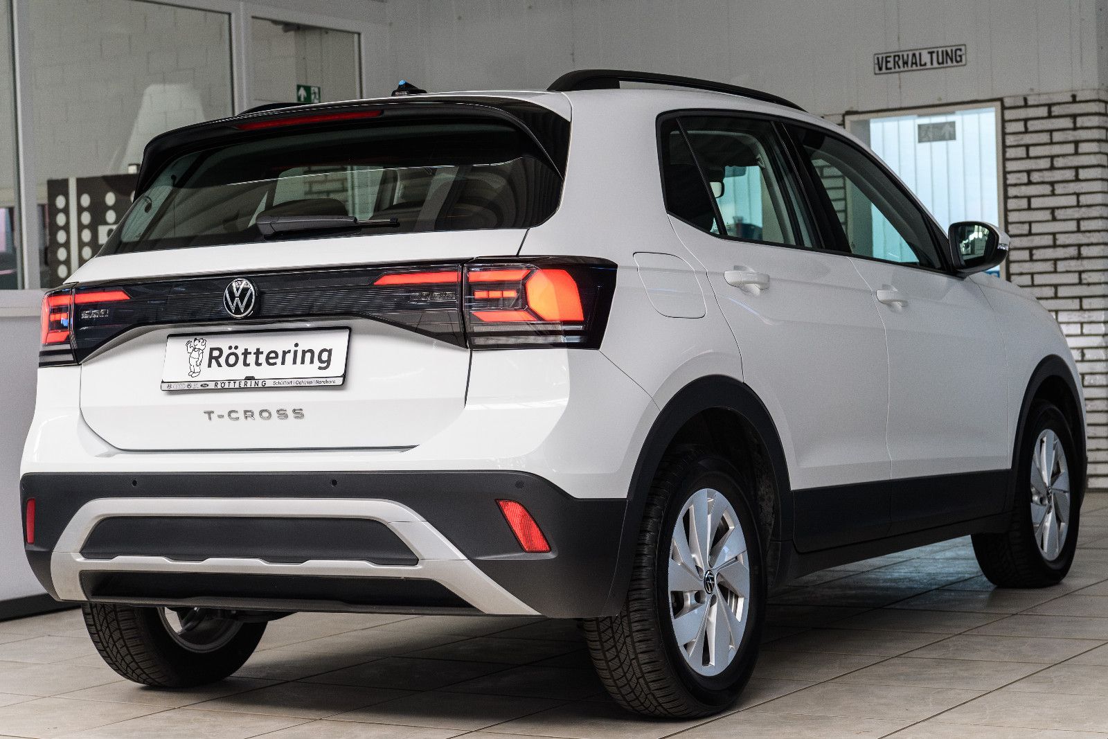 Fahrzeugabbildung Volkswagen T-Cross 1.0 TSI 85 kW Life +LED +ACC +Allwetter