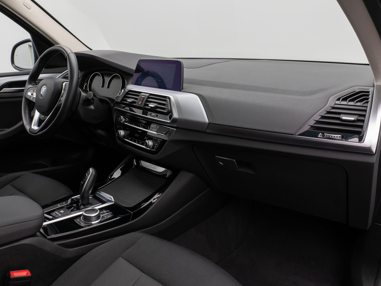 Fahrzeugabbildung BMW X3 xD20d Panorama Kamera DAB HiFi AHK Alarm 19"