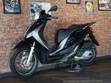 Piaggio MEDLEY 125 IGET ABS  - PIAGGIO ROLLER 125