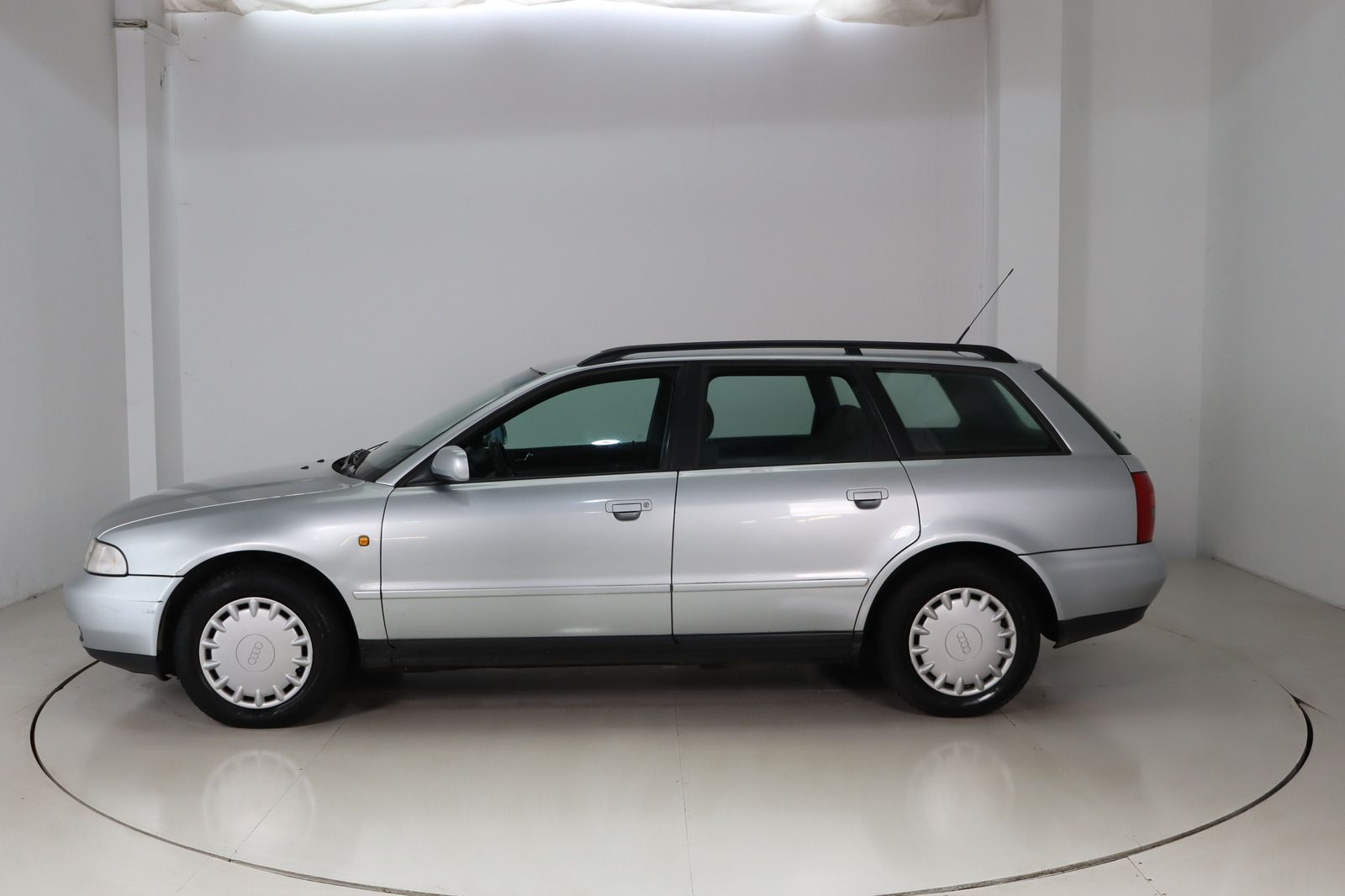 Fahrzeugabbildung Audi A4 1.8 Avant 5V * Klimaautomatik