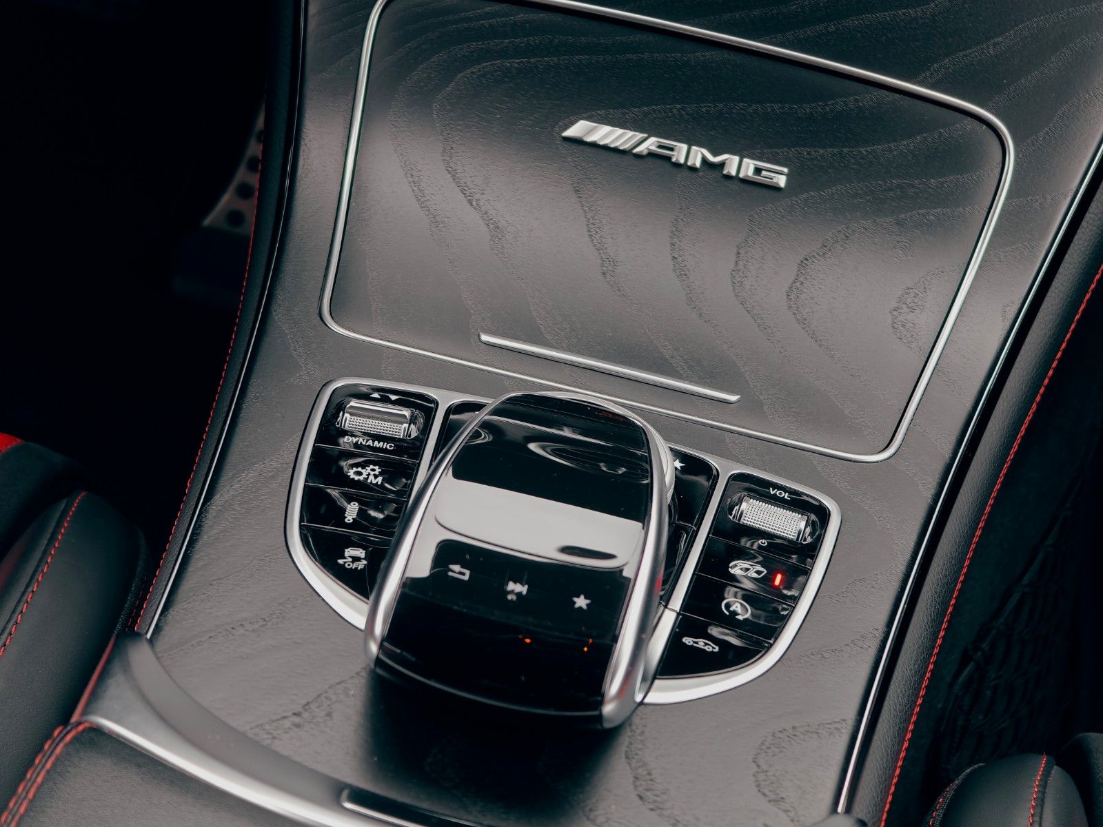 Fahrzeugabbildung Mercedes-Benz GLC 63 AMG 4Matic+, Burmester, Schalensitze, 360