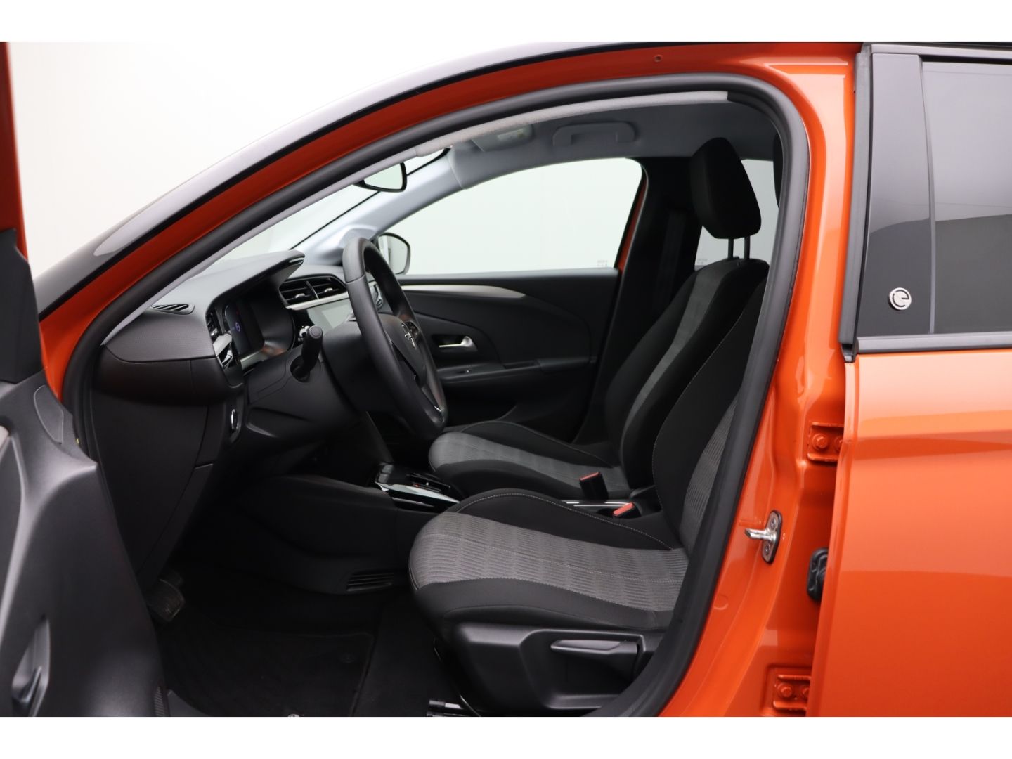 Fahrzeugabbildung Opel Corsa-e F Edition LED Kamera Einparkhilfe