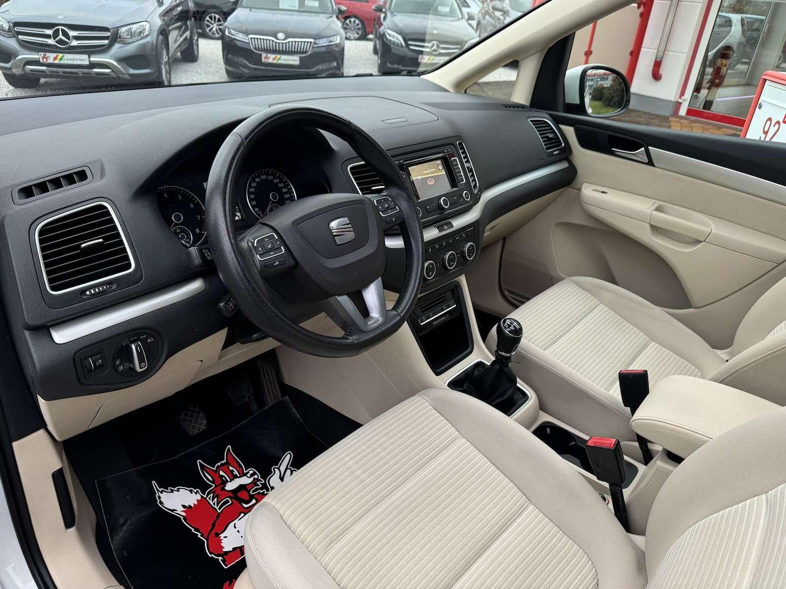 Fahrzeugabbildung SEAT Alhambra 7 Sitzer/Xenon/Navi/DAB/Pano/StandHz...