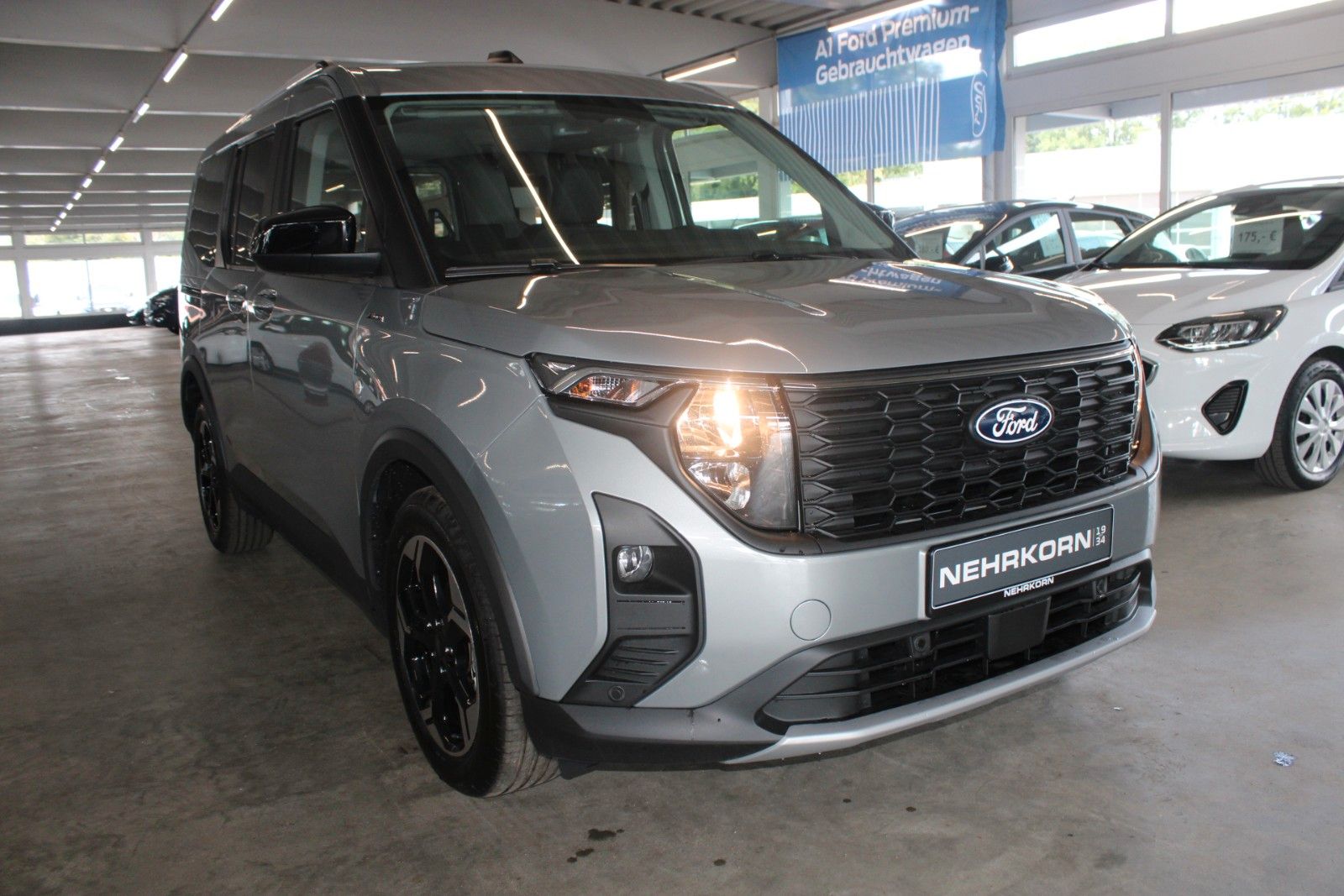 Fahrzeugabbildung Ford Tourneo Courier ACTIVE Winter + FahrerAssistPak3