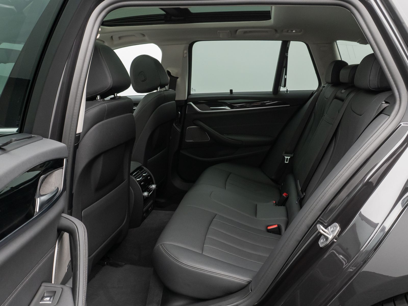 Fahrzeugabbildung BMW 530e xD Alarm DAB 360°Panorama H/K 4Klima Sport