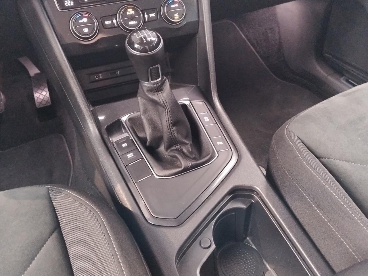 Tiguan Highline 2.0 TDI Klima Navi Einparkhilfe