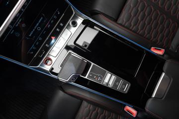 2025 AUDI RS6 缩略图 18