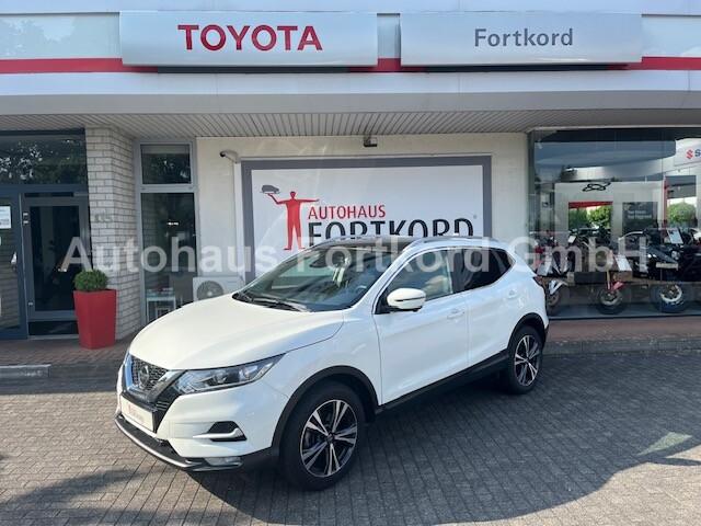 Nissan Qashqai 1.3 DIG-T ZAMA - Navi, Pano, LED, PDC, S