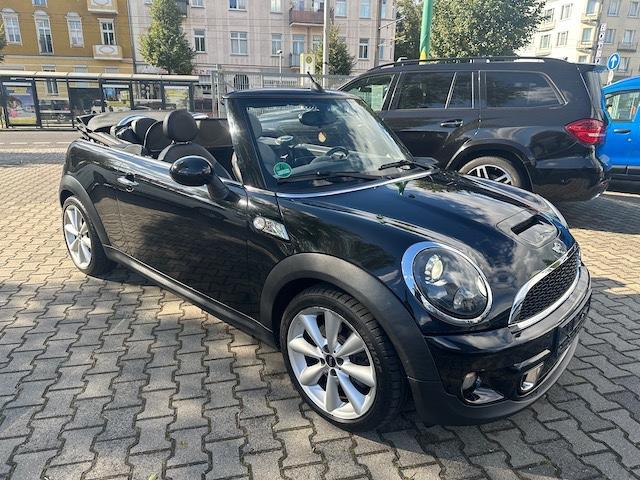 MINI Cooper S Cabrio/ LEDER / STANDHEIZUNG