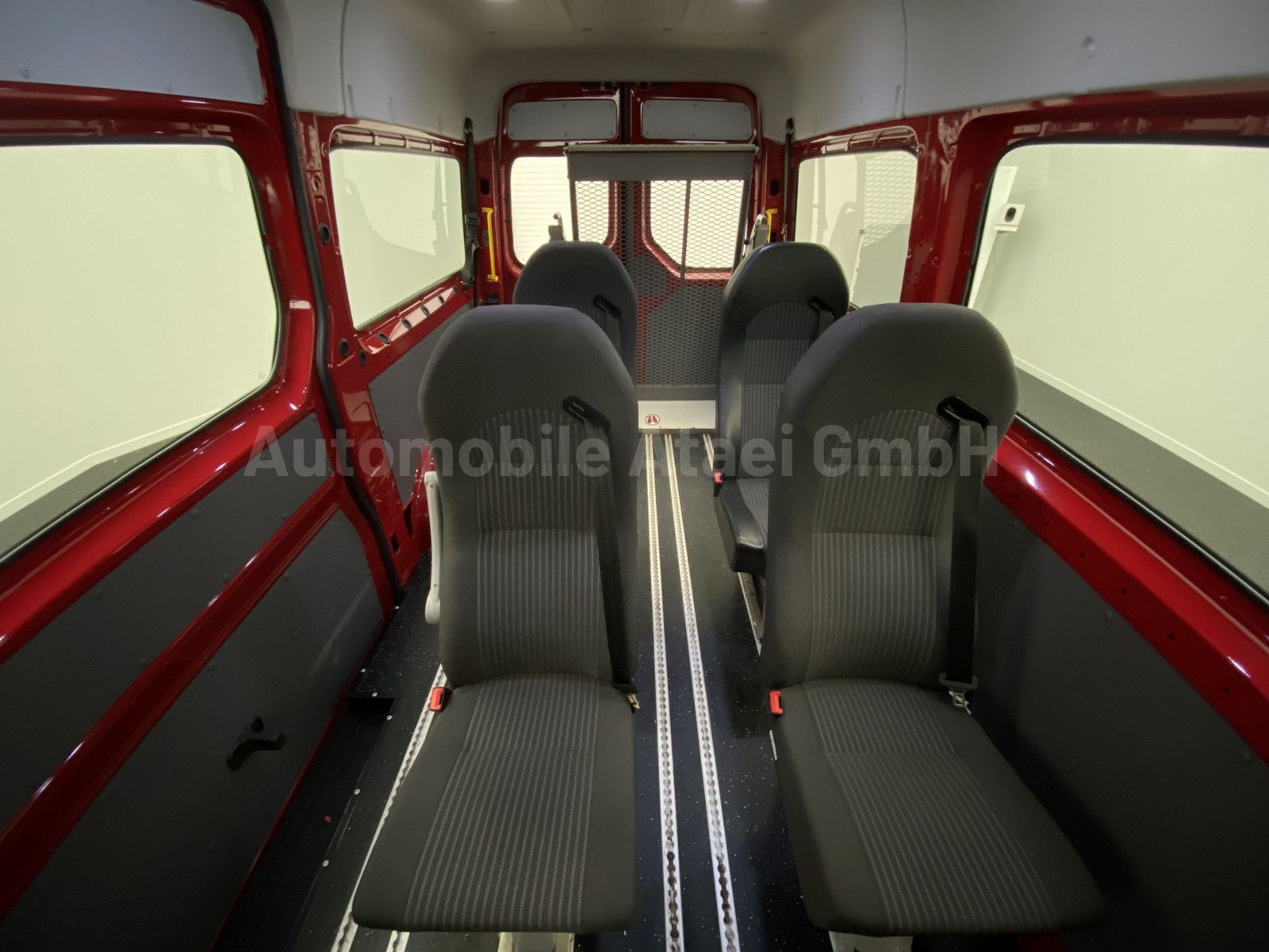Fahrzeugabbildung Volkswagen Crafter 35 Kombi *ROLLSTUHL-LIFT* 6-SITZE (2565)