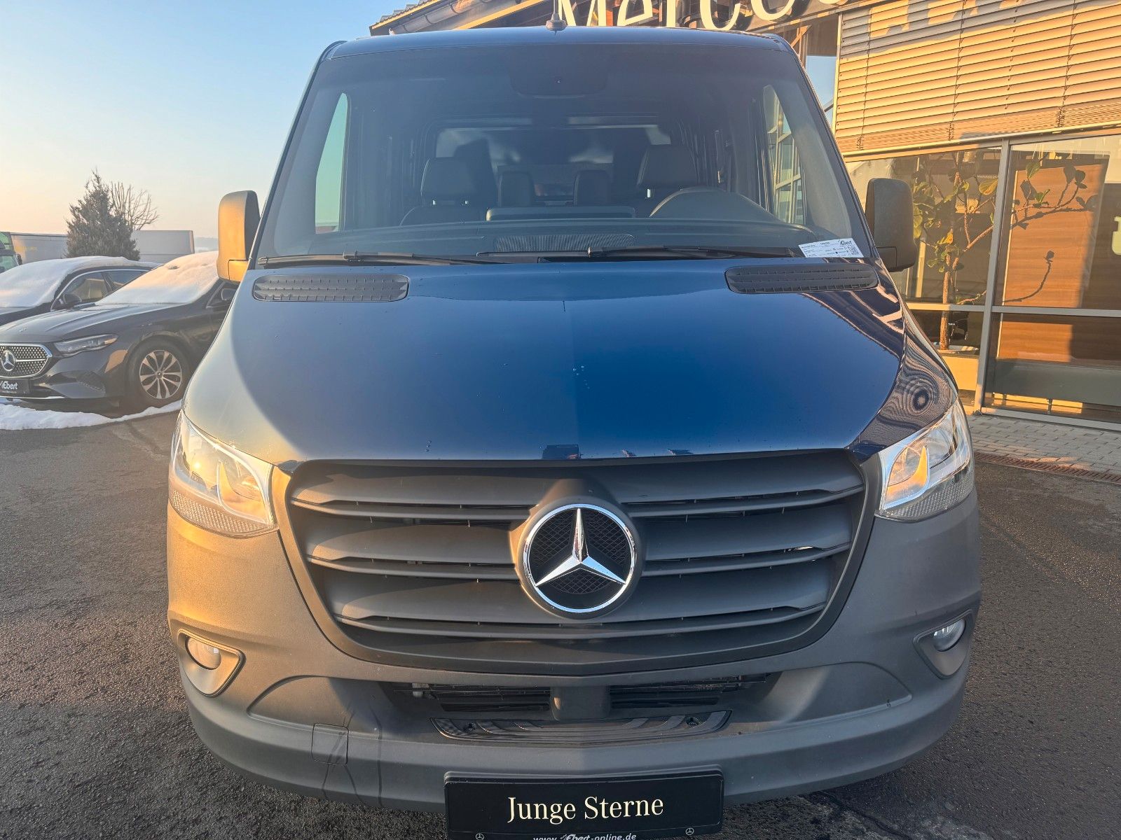 Fahrzeugabbildung Mercedes-Benz Sprinter 215 CDI DoKa Pritsche Plane AHK Klima