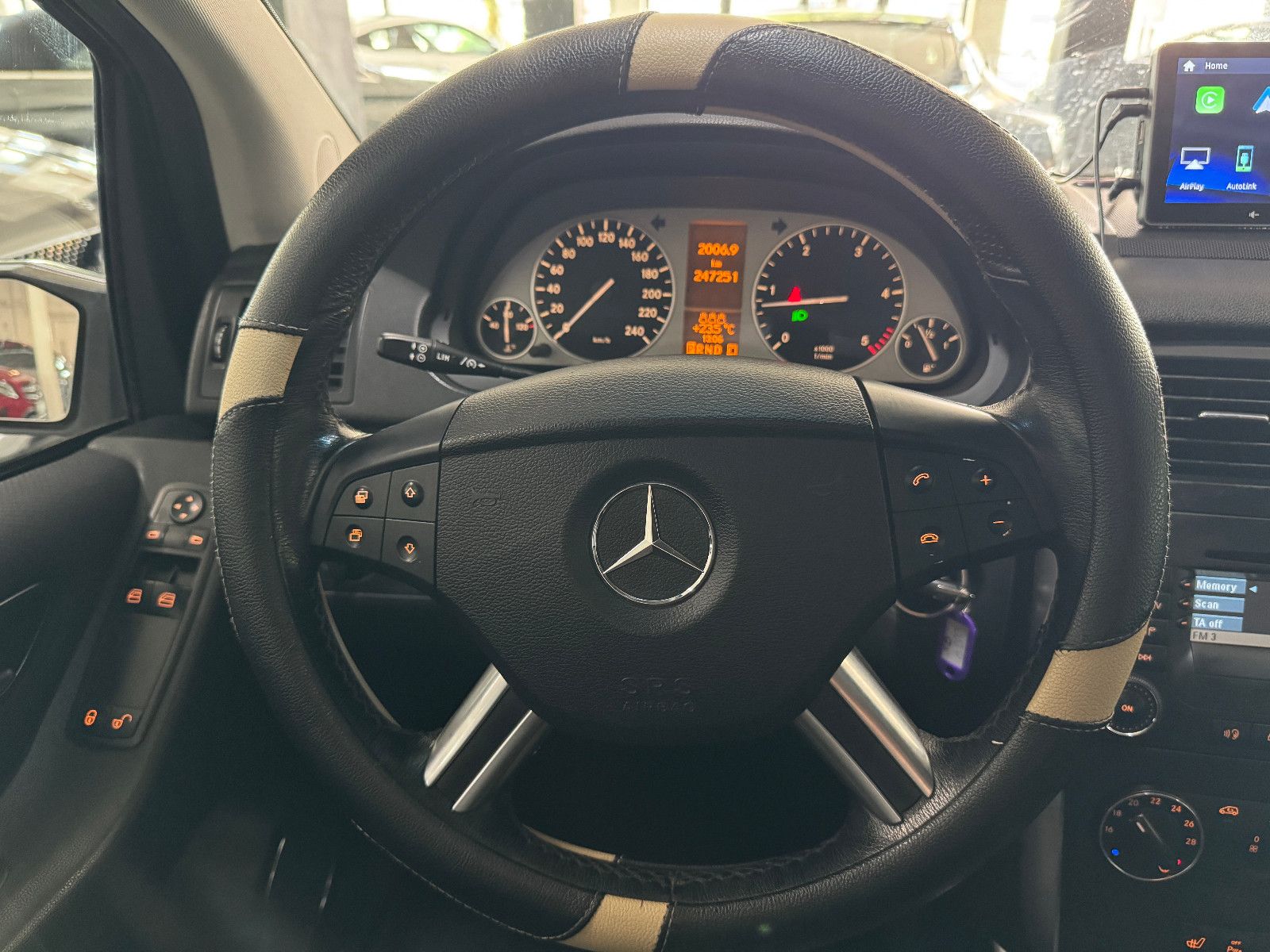 Fahrzeugabbildung Mercedes-Benz B 200 CDI AUTOMATIK SPORTPAKET BI-XENON KAMERA