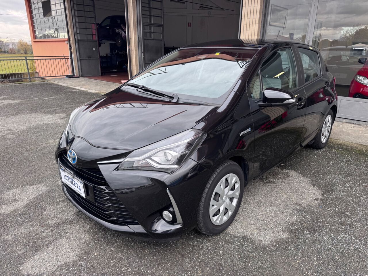 TOYOTA Yaris