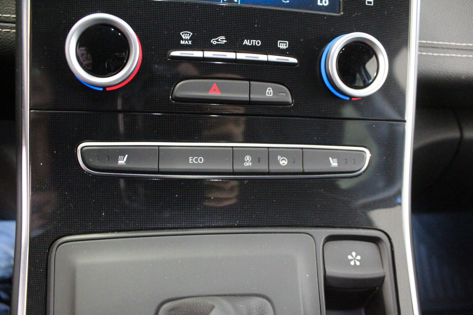 Fahrzeugabbildung Renault Scenic dCi 160 EDC Bose Edition*AHK*Winter