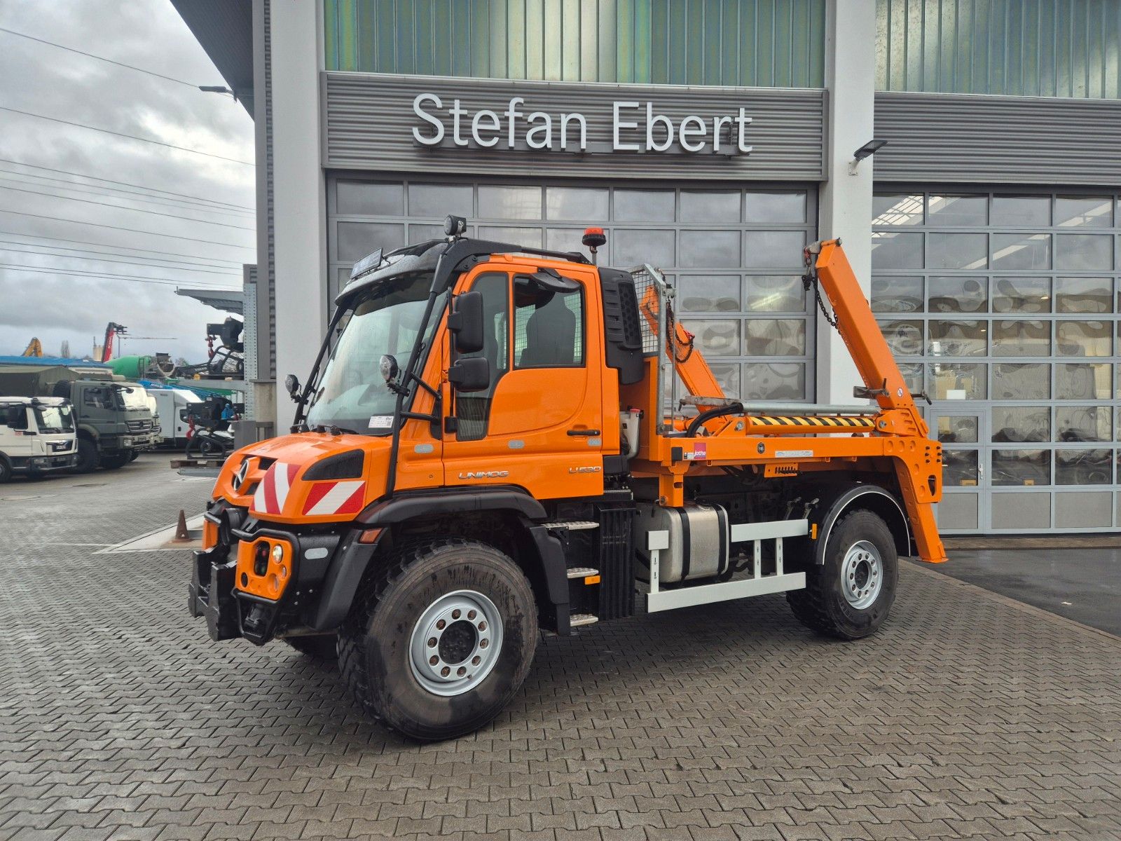 Fahrzeugabbildung Mercedes-Benz Unimog U530 4x4 Jotha VarioPilot Zapfwelle Hydro