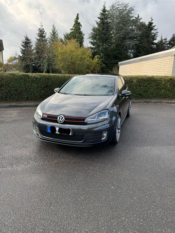 Volkswagen Golf 2.0 TSI GTI DSG Sorgenfrei