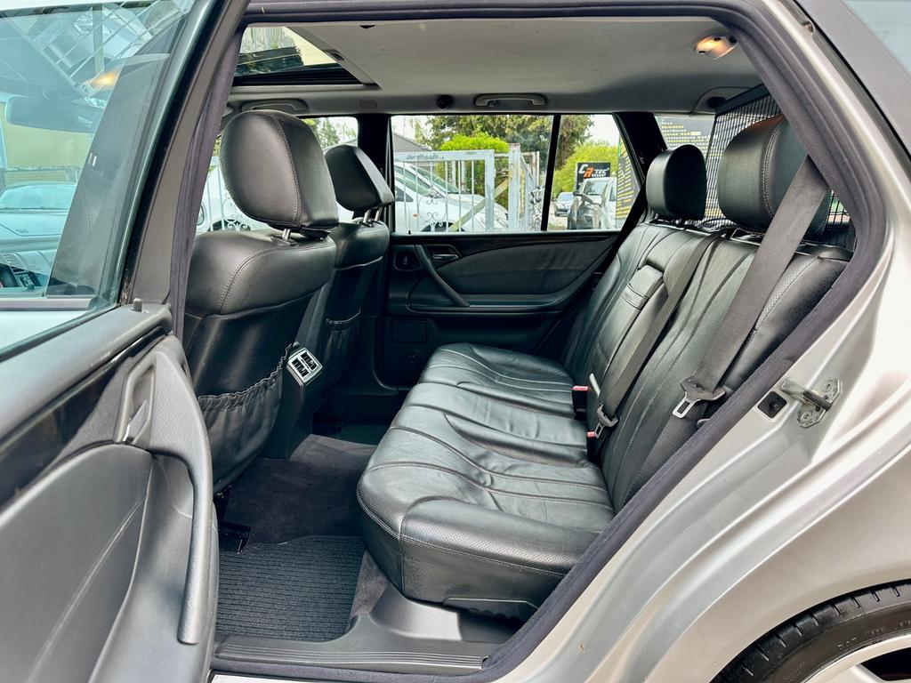 Mercedes-Benz E 55 AMG