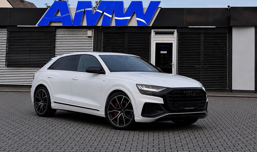 Image of Audi Q8